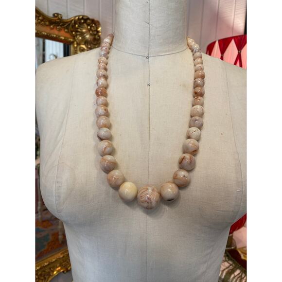 vintage lucite swirl beaded necklace caramel cream graduated long chunky jewelry - Picture 1 of 7